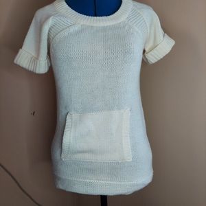 LEI Medium Juniors off white short sleeve sweater
